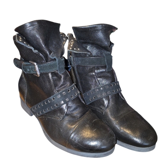 Miz Mooz Black Ankle Boots - Picture 2 of 6